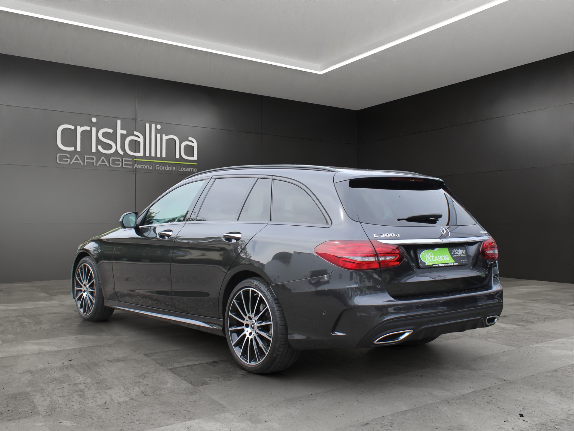 MERCEDES-BENZ C 300 d AMG Line 4matic Kombi-showroom-element-2