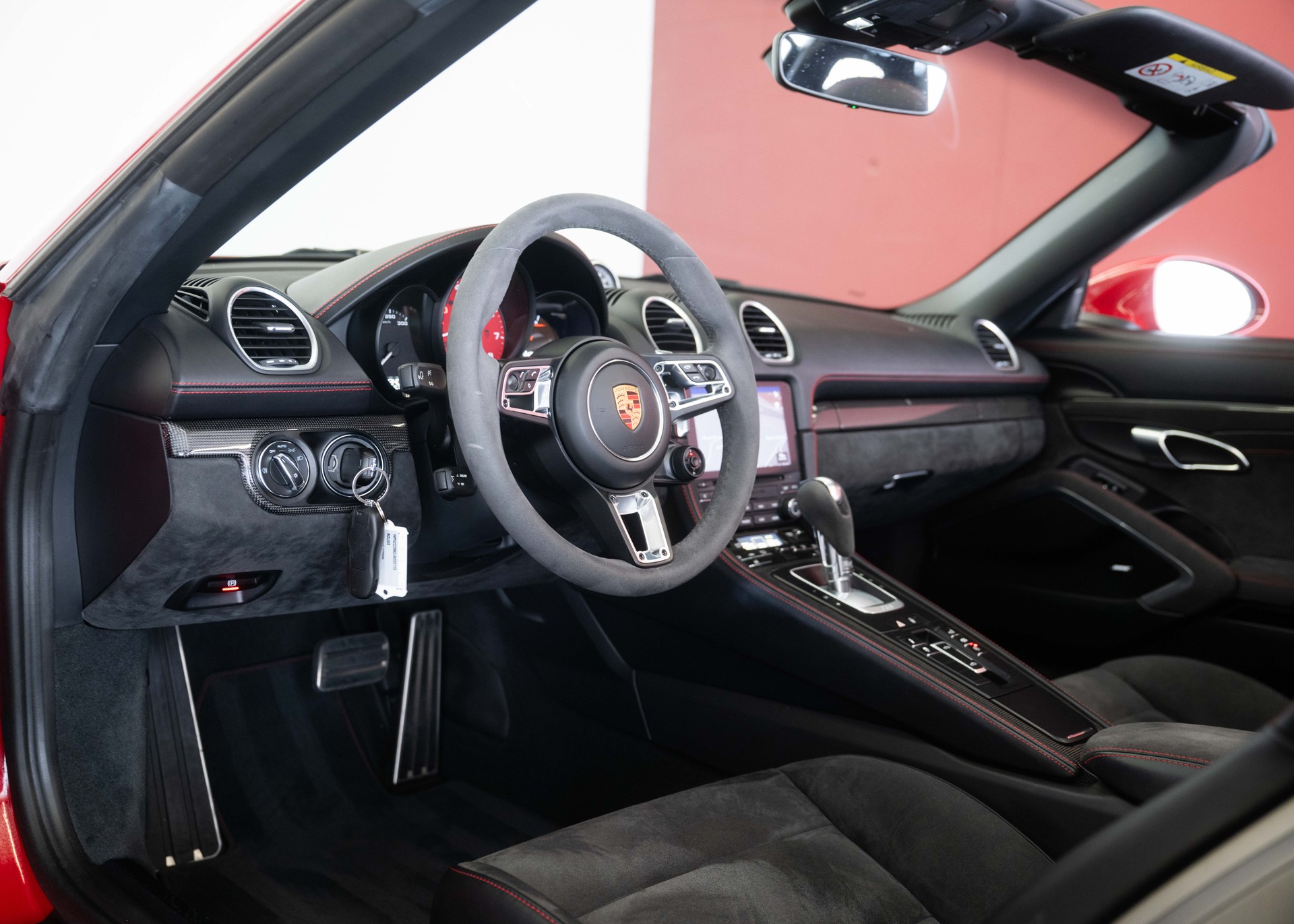 PORSCHE 718 Boxster GTS 2.5 PDK (Swiss car, 2nd hand, perfect condition, full Porsche service history)-image-17