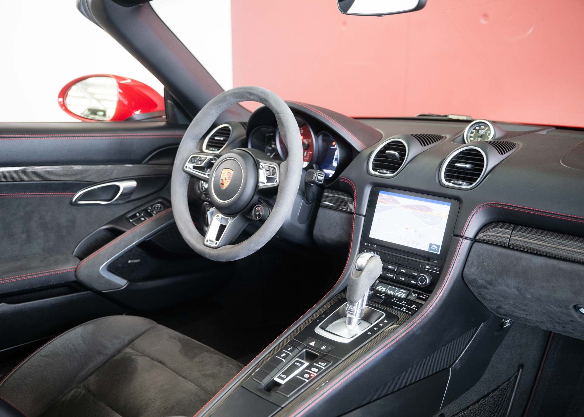 PORSCHE 718 Boxster GTS 2.5 PDK (Swiss car, 2nd hand, perfect condition, full Porsche service history)-image-18
