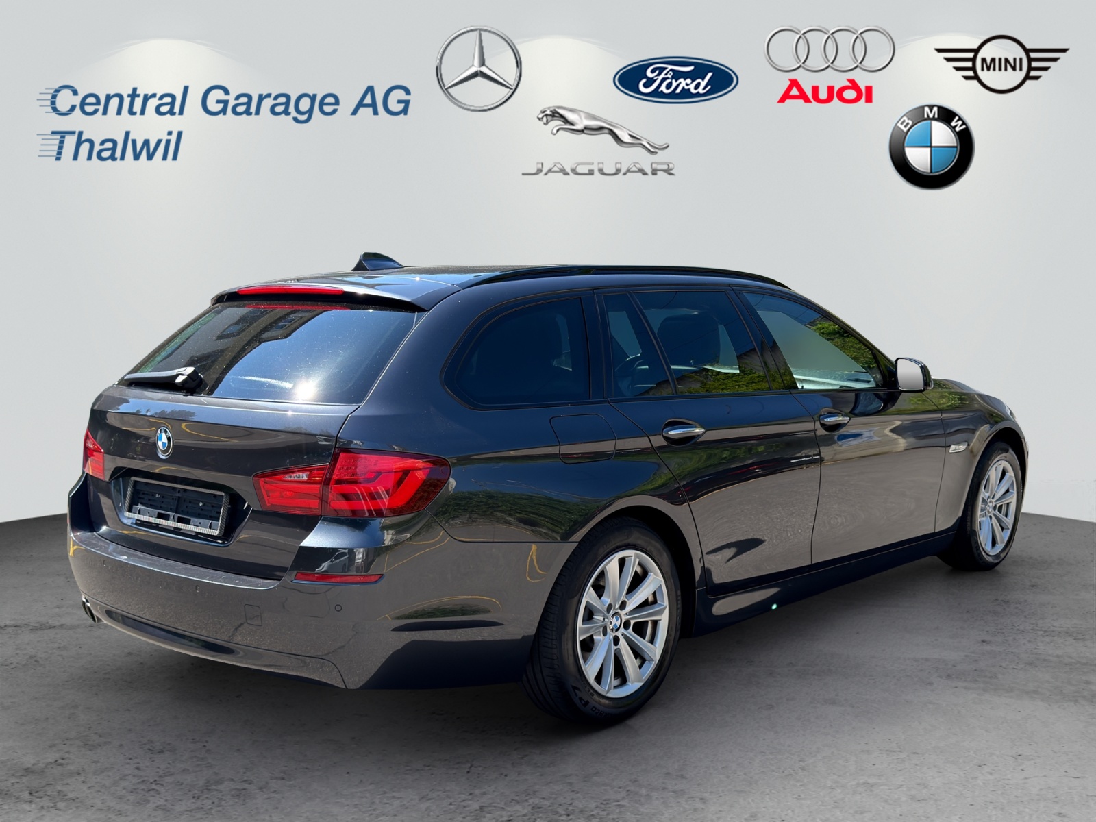 BMW 525d XDrive Touring-image-5