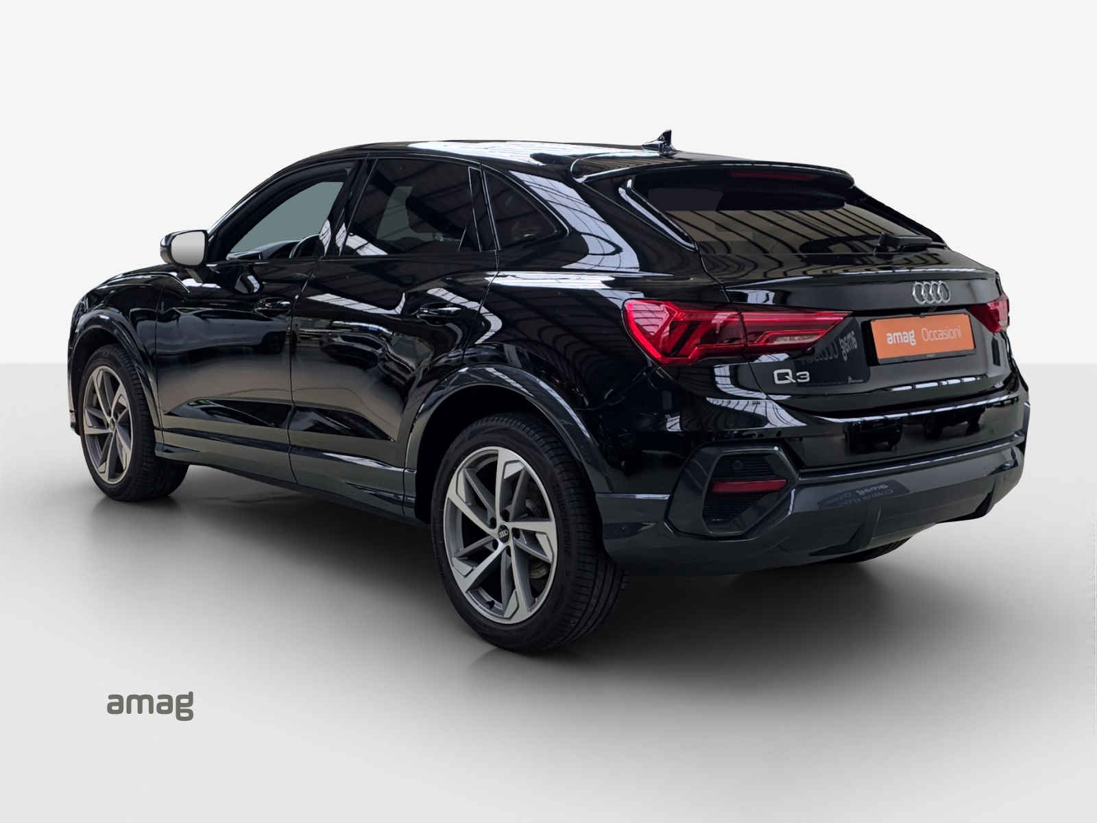 AUDI Q3 Sportback 35 TFSI Attraction S-tronic-showroom-element-2