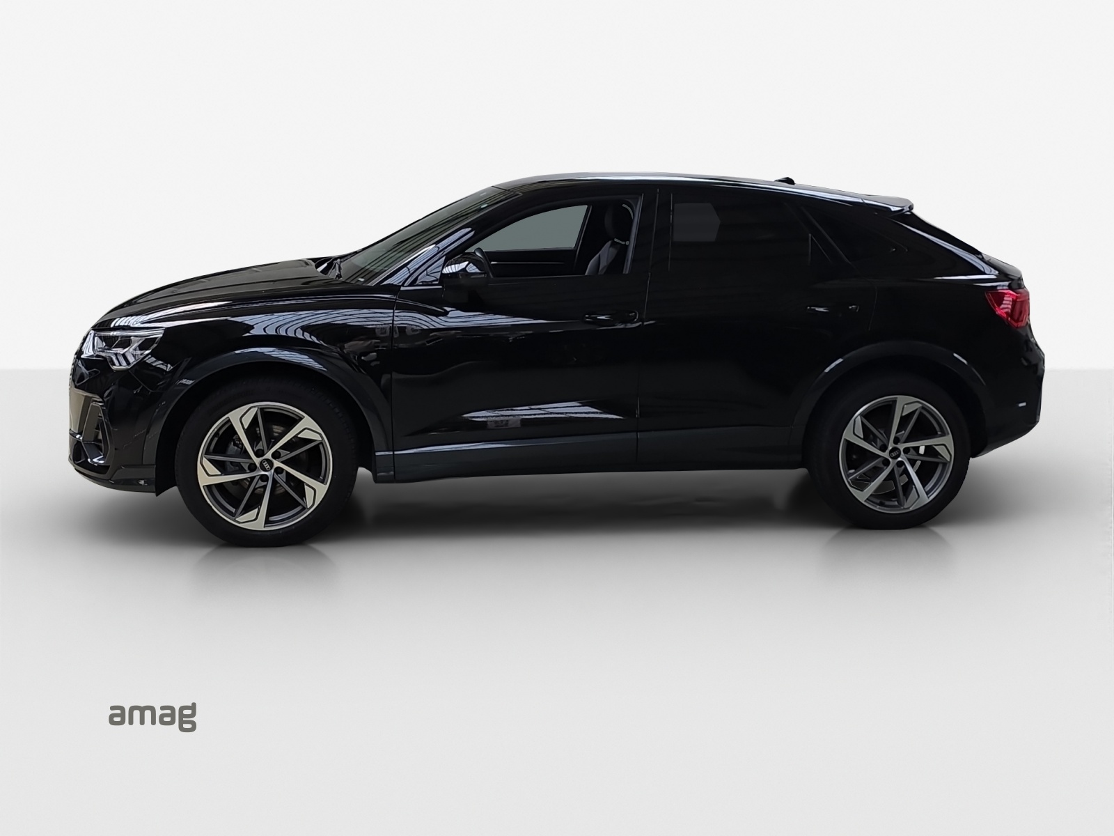 AUDI Q3 Sportback 35 TFSI Attraction S-tronic-showroom-element-1