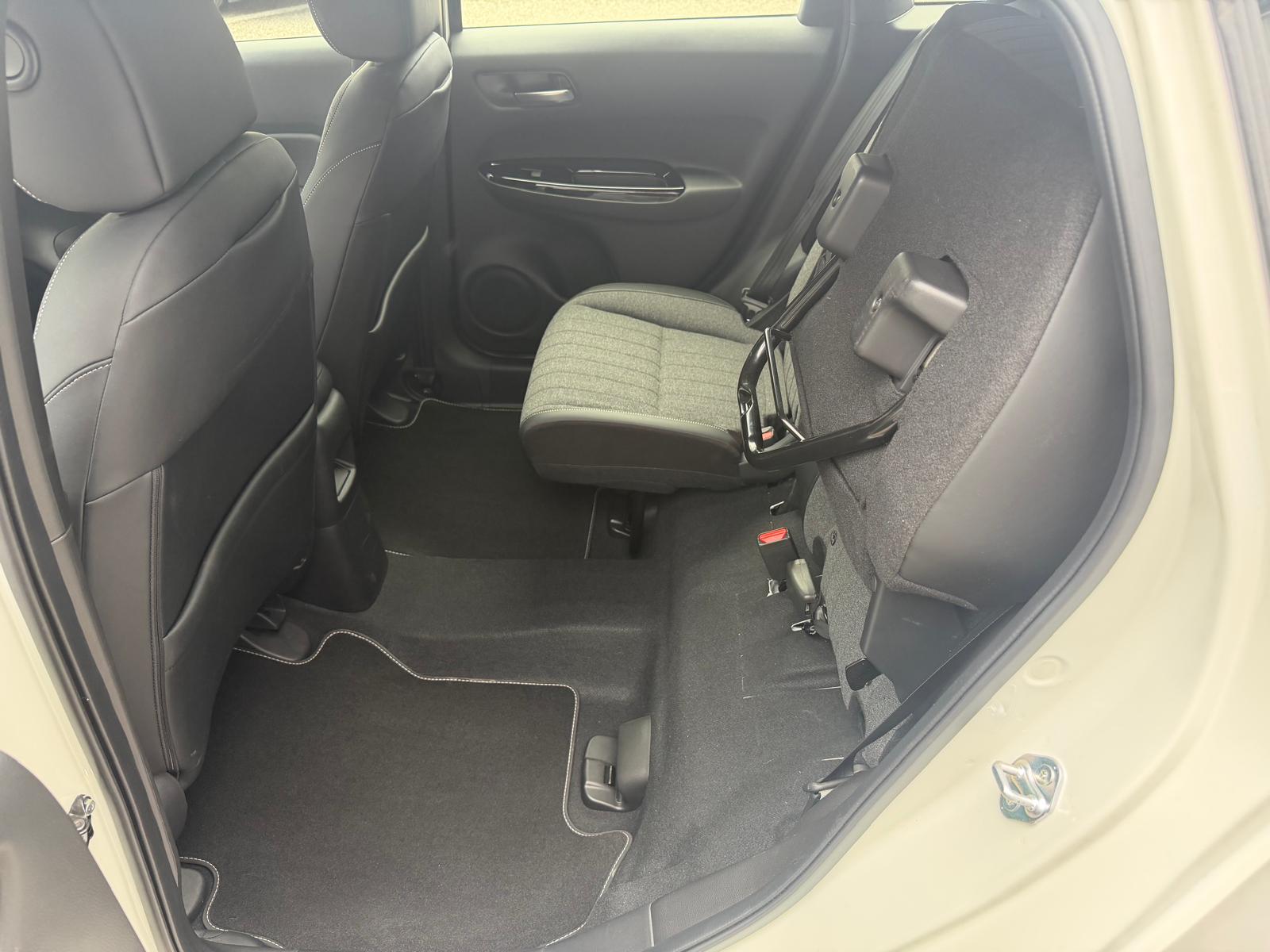 HONDA Jazz 1.5i-MMD Elegance E-CVT-image-11