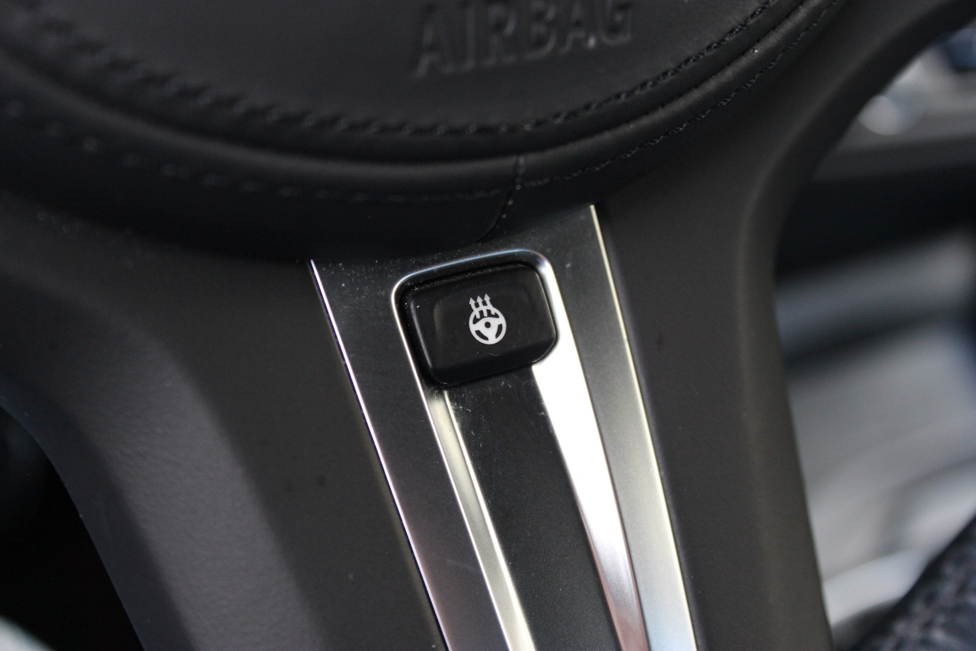 BMW 128ti-image-9