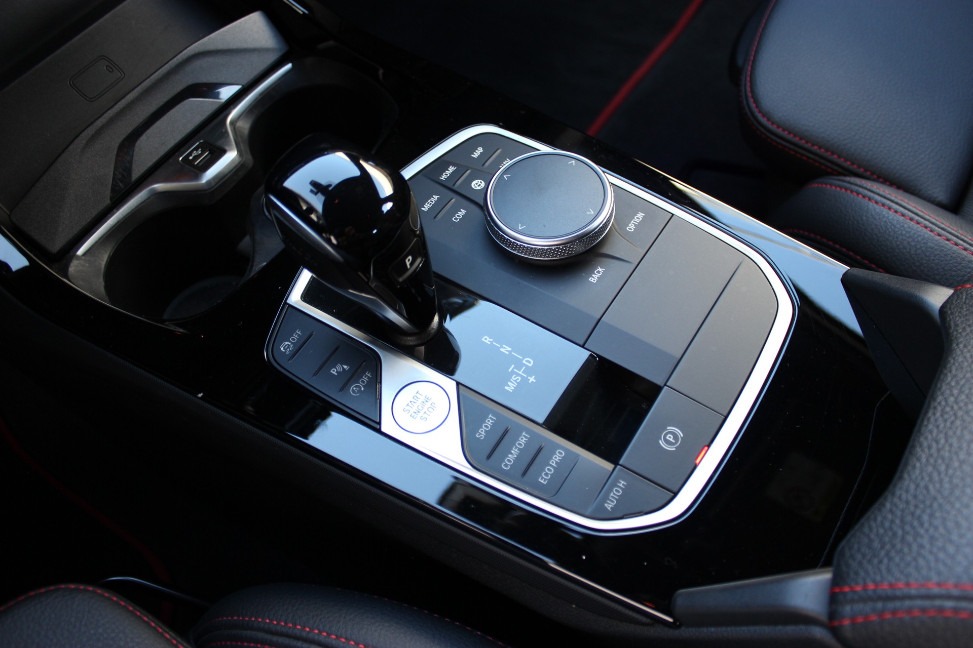 BMW 128ti-image-24