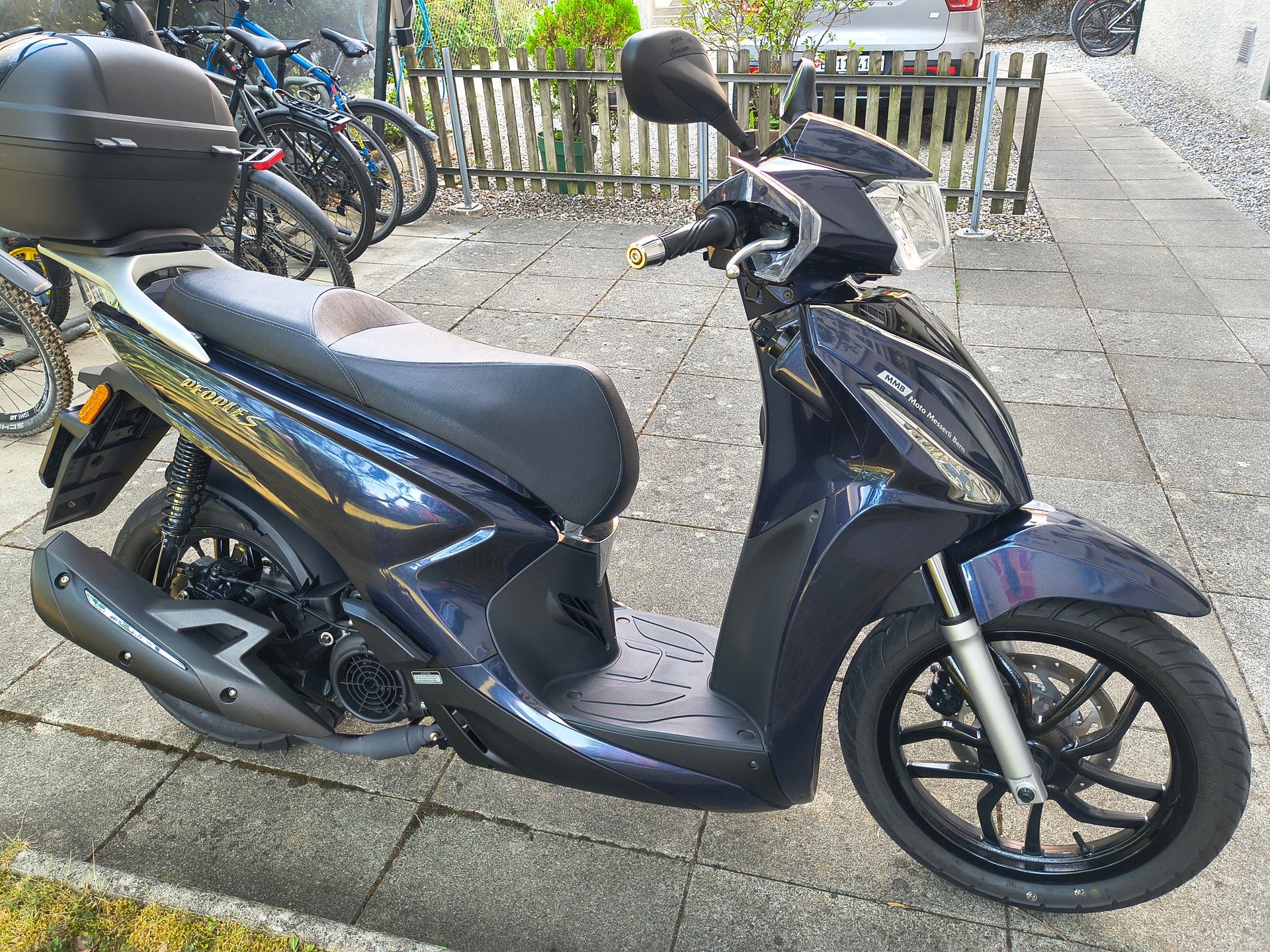 KYMCO People S 125i ABS Topcase/Windschild-image-1
