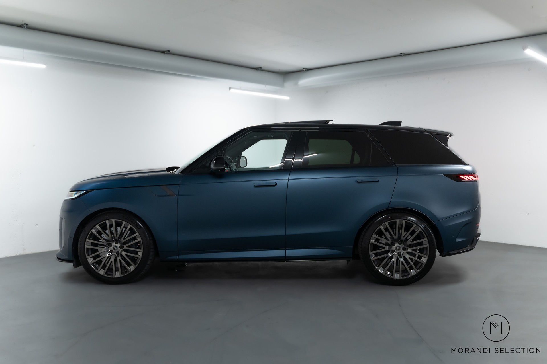 LAND ROVER Range Rover Sport 4.4 V8 SV Edition Two