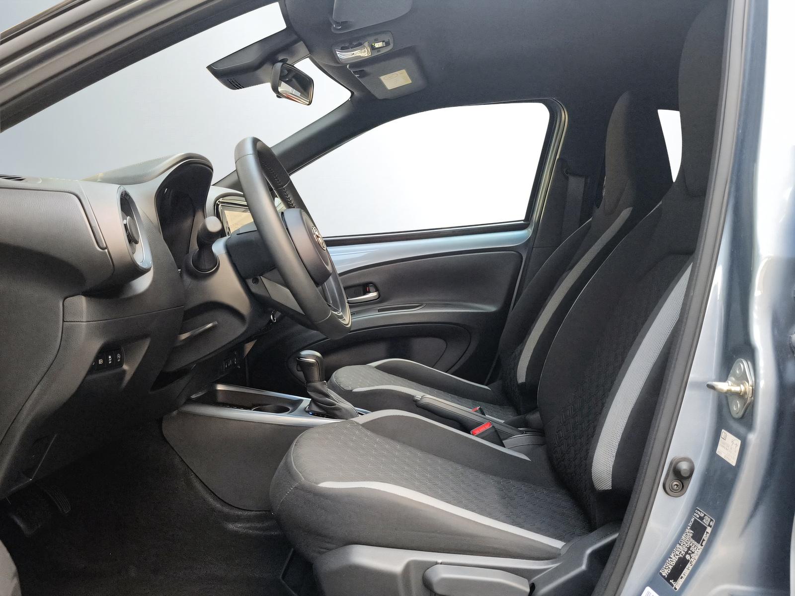 TOYOTA Aygo X 1.0 VVT-i Trend-showroom-element-3