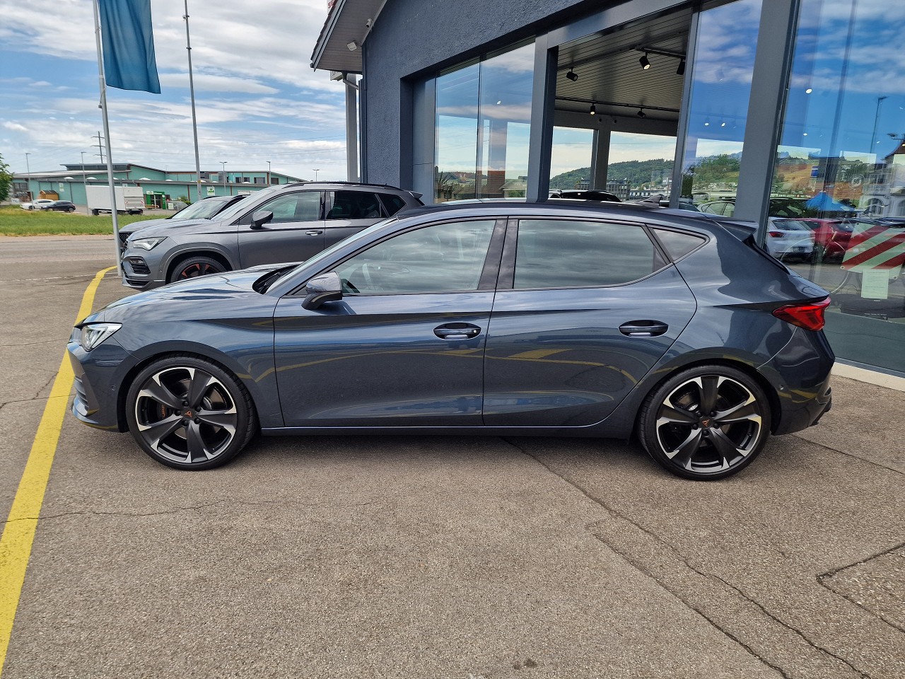 CUPRA LEON VZ 2.0 TSI DSG-showroom-element-2