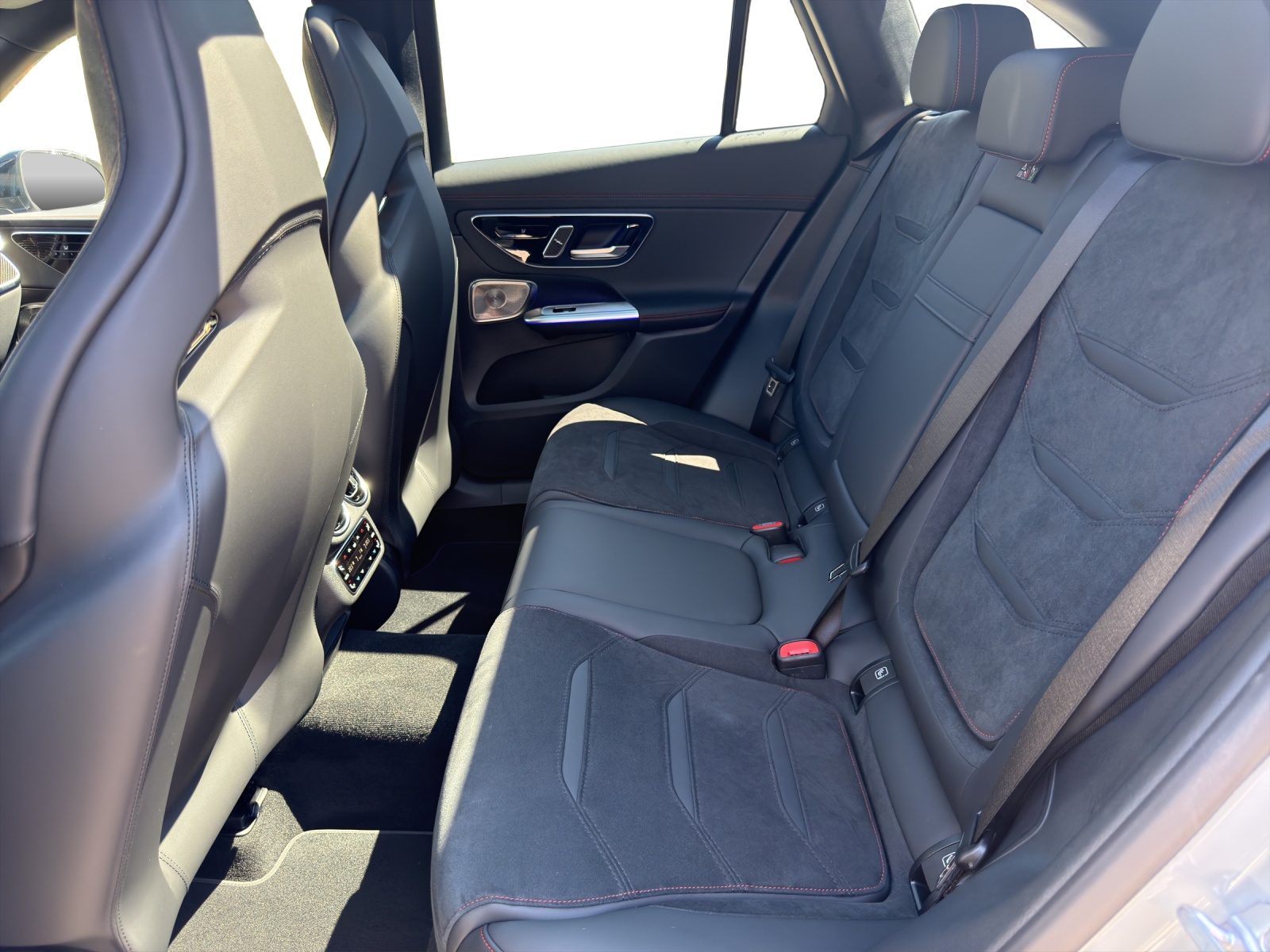 MERCEDES-BENZ GLC 53 AMG 4Matic+ 9G-Tronic-image-13