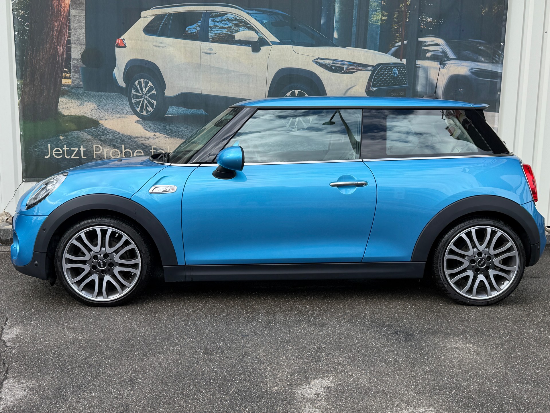 MINI Cooper S Steptronic-showroom-element-1
