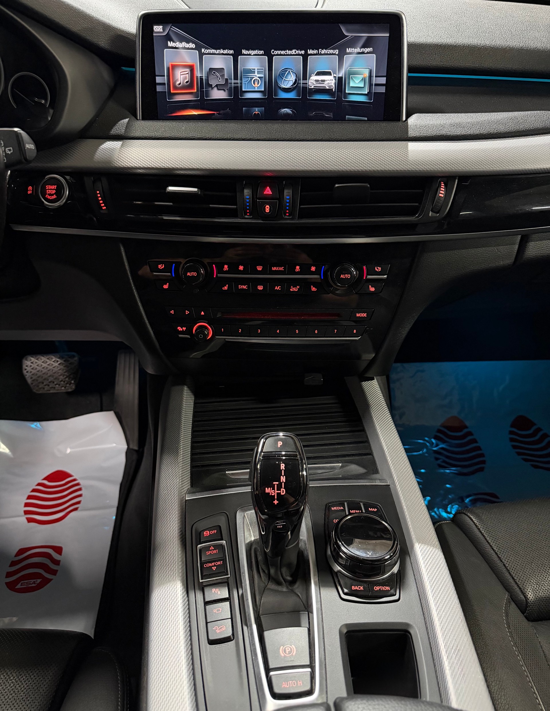 BMW X5 xDrive 25d Steptronic M-Sport-image-14