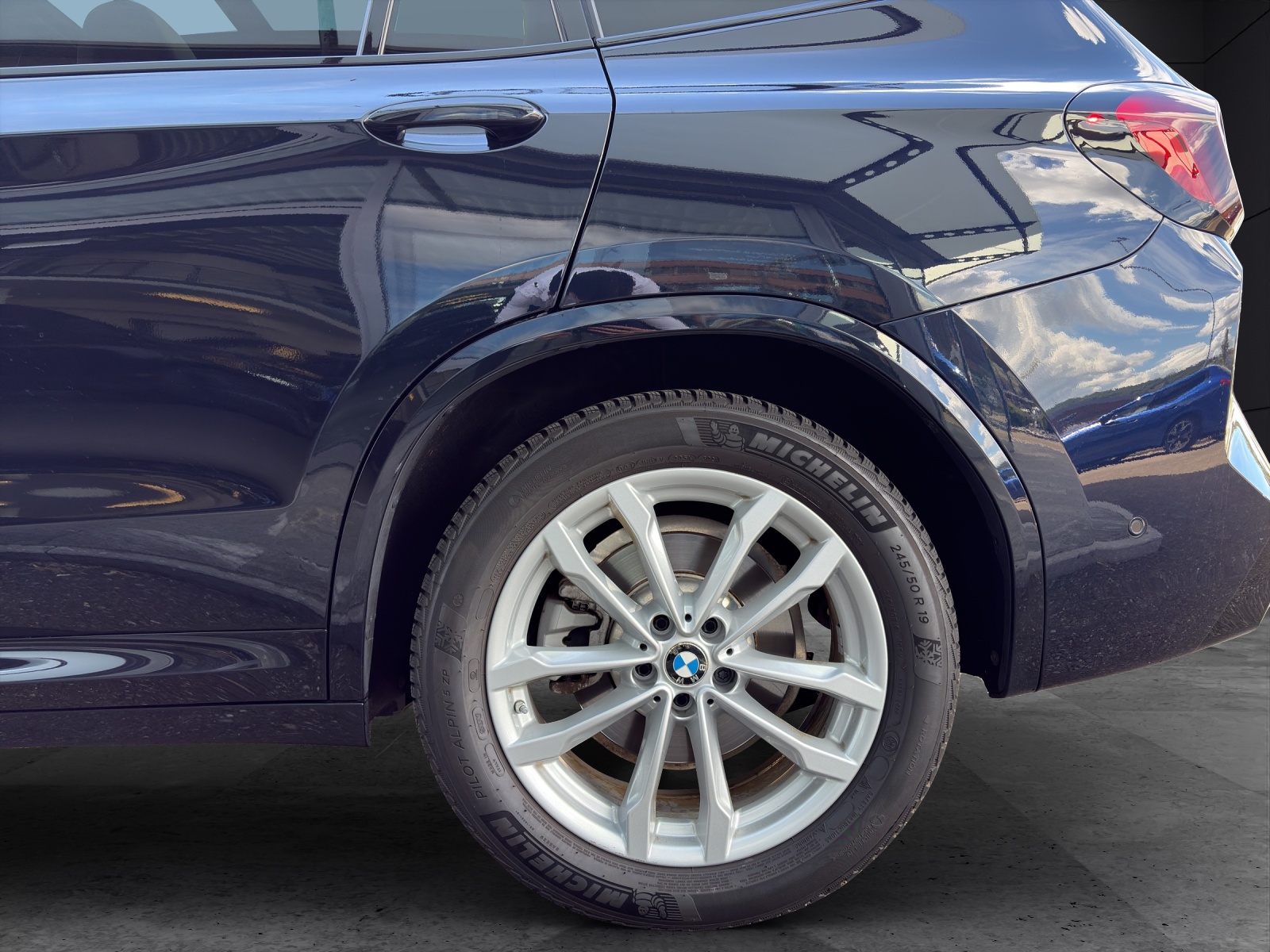 BMW X3 xDrive30i-image-18