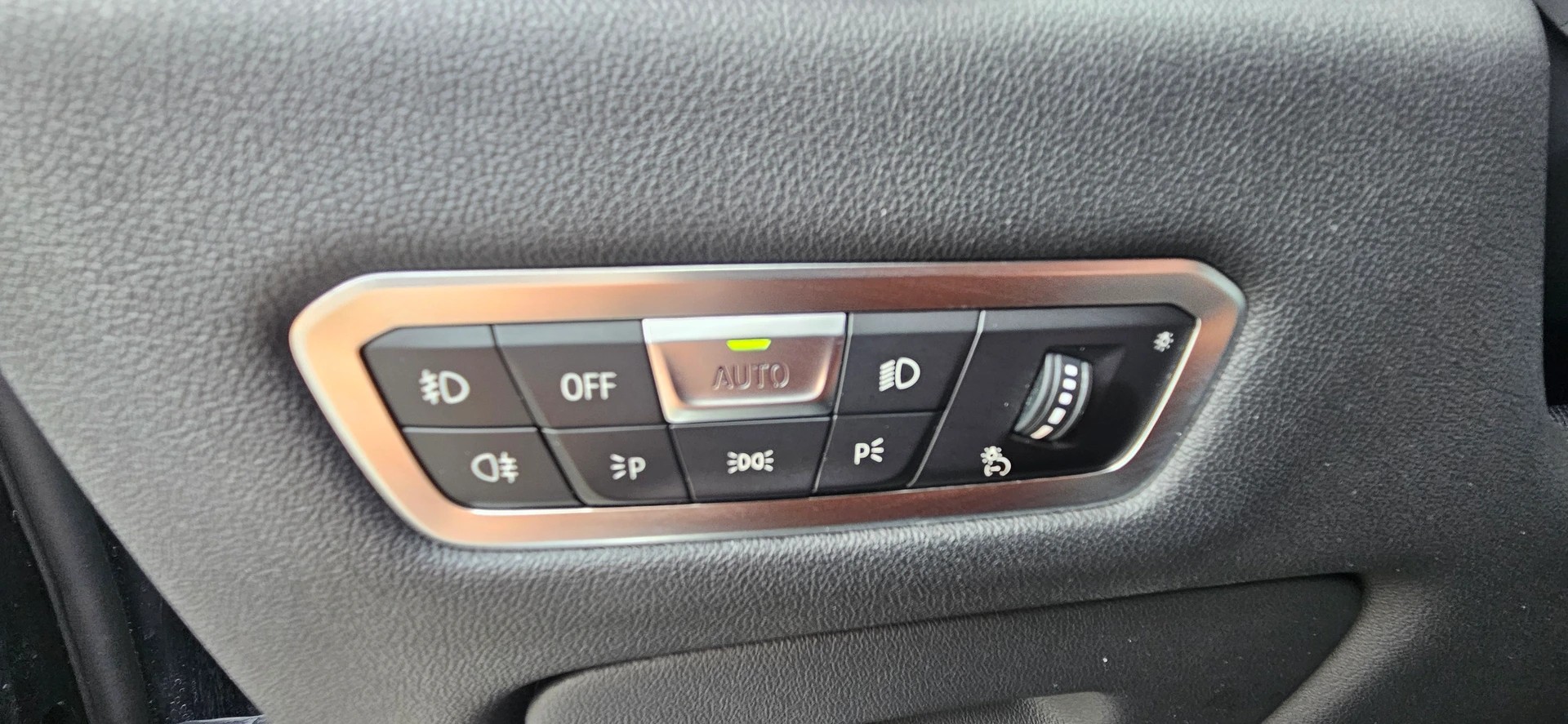 BMW X6 xDrive 40d Steptronic M Sport-image-12