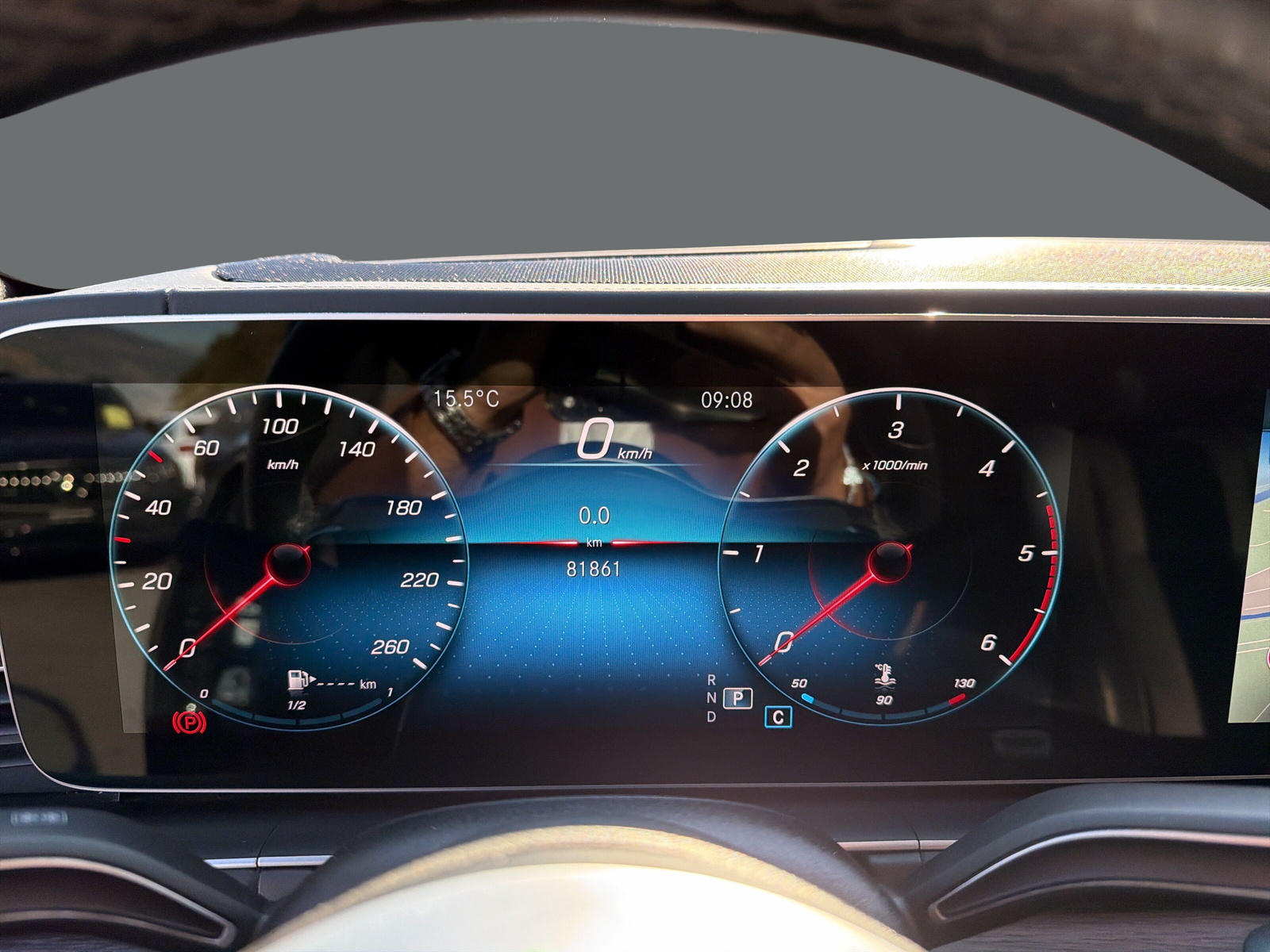 MERCEDES-BENZ GLS 400 d AMG L.4M-image-10
