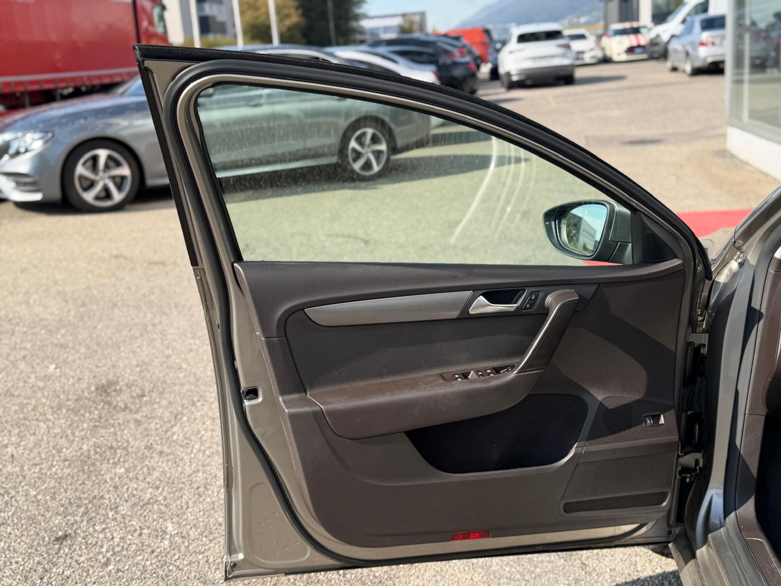 VW Passat Variant 2.0 TSI Comfortline-image-6