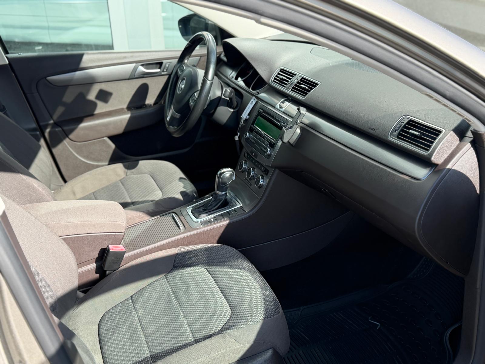 VW Passat Variant 2.0 TSI Comfortline-image-11
