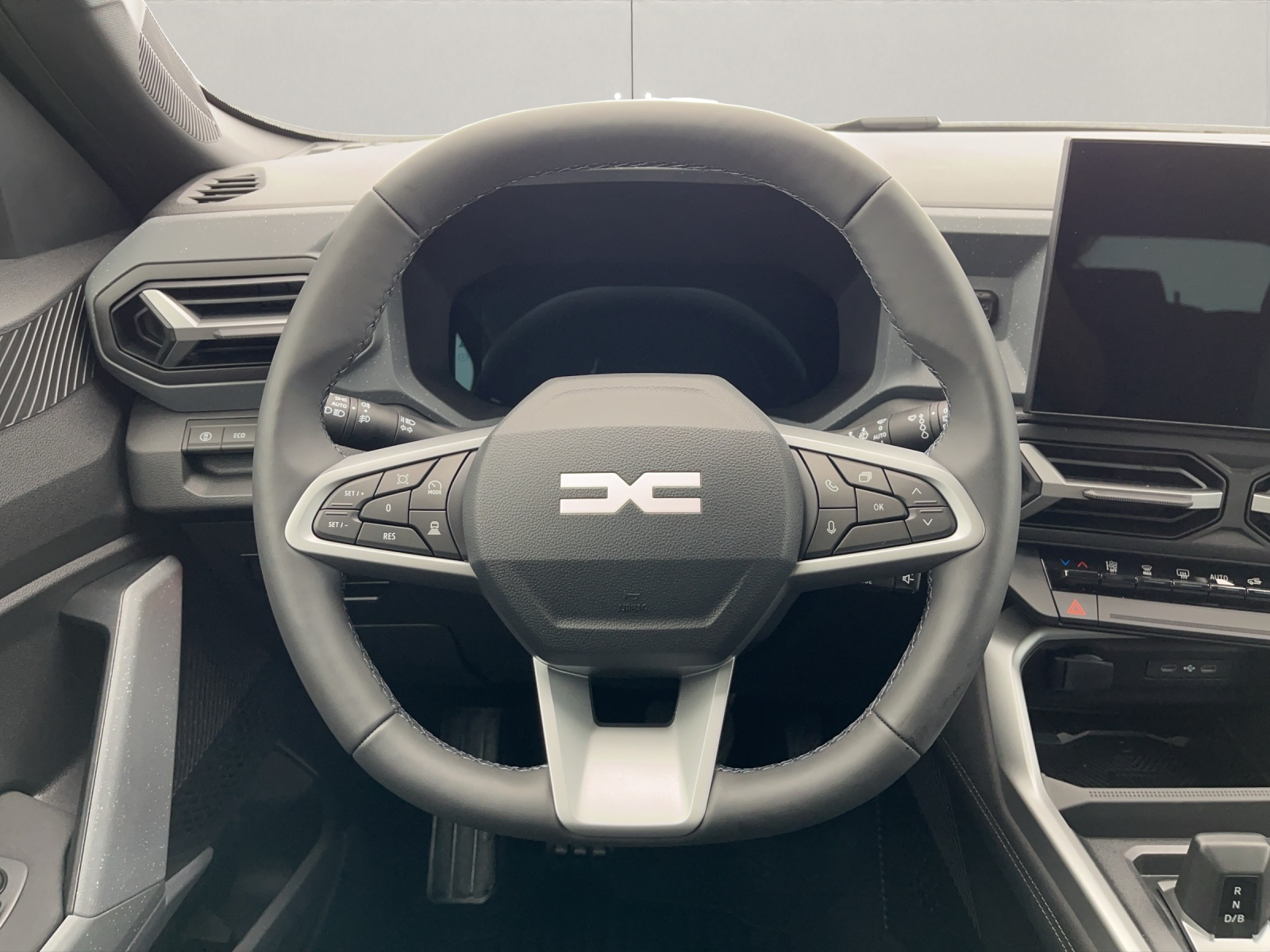 DACIA Bigster 1.8 Hybrid Journey-image-9