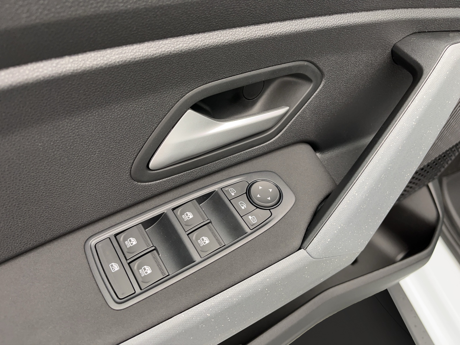 DACIA Bigster 1.8 Hybrid Journey-image-13