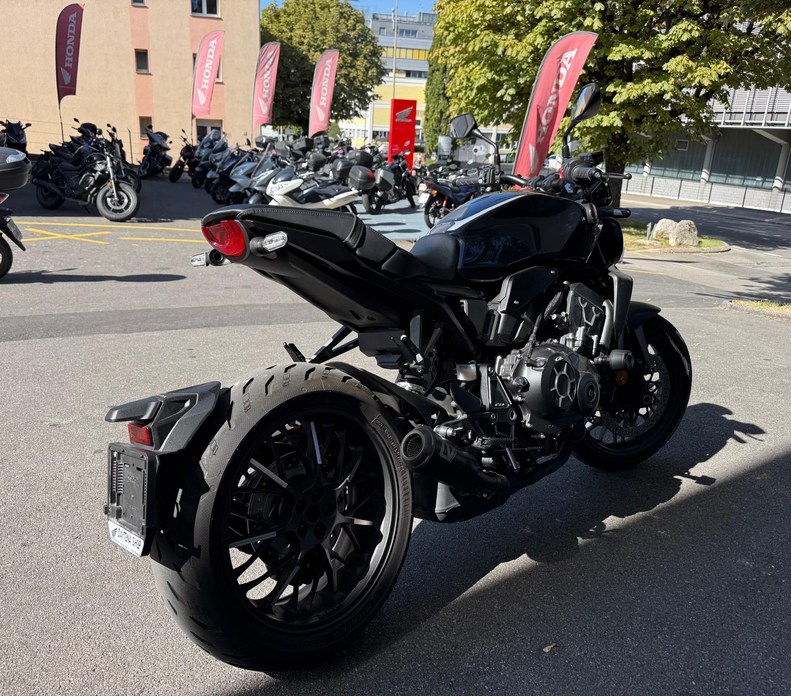 HONDA CB 1000 R Black Edition-image-5