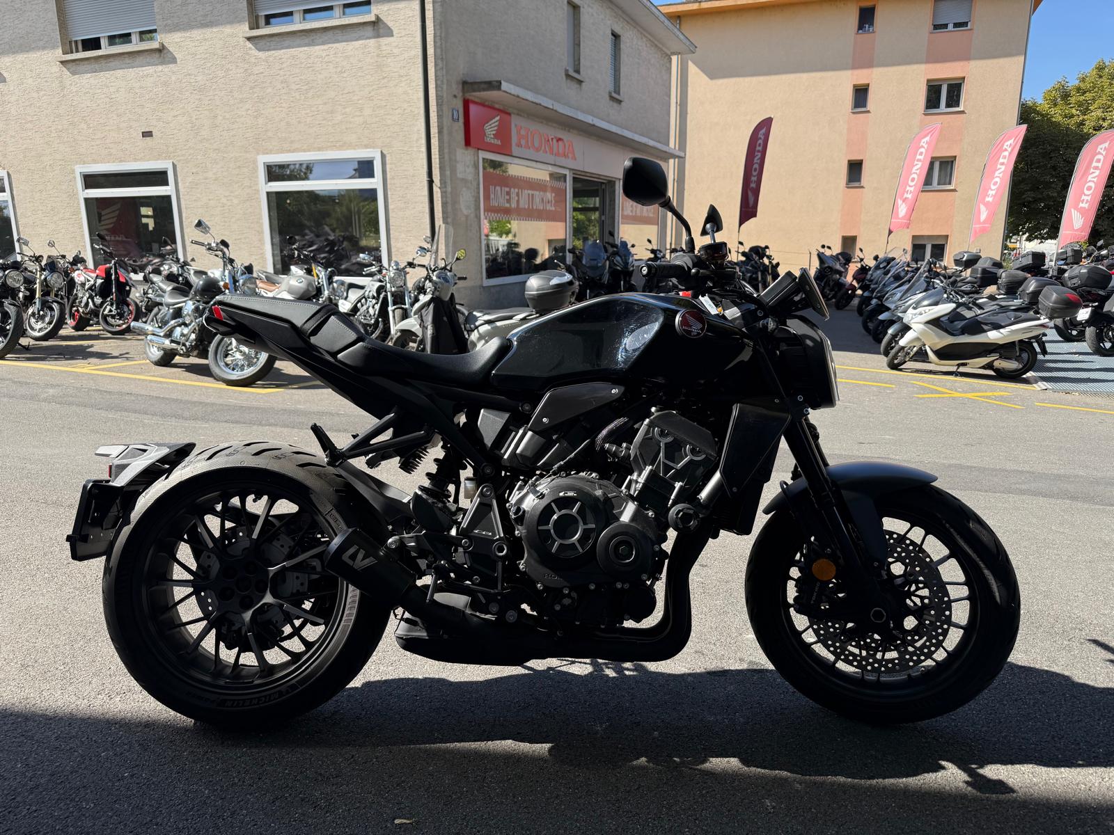 HONDA CB 1000 R Black Edition-image-3