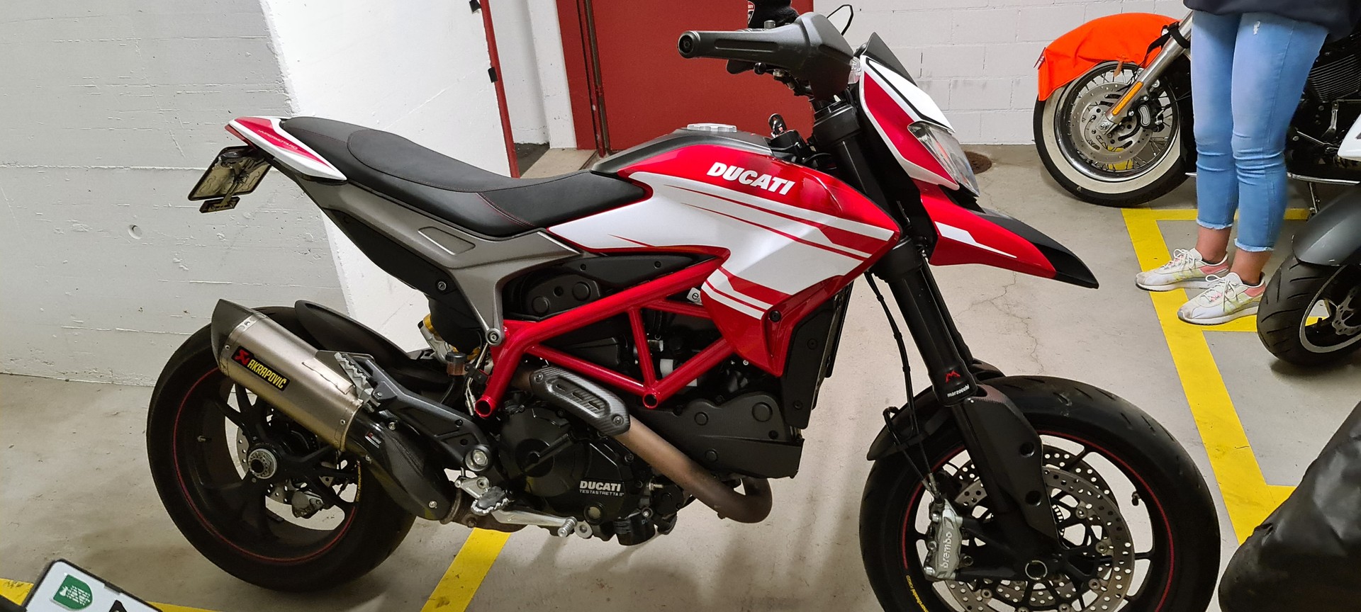 DUCATI Hypermotard 821 SP-image-5