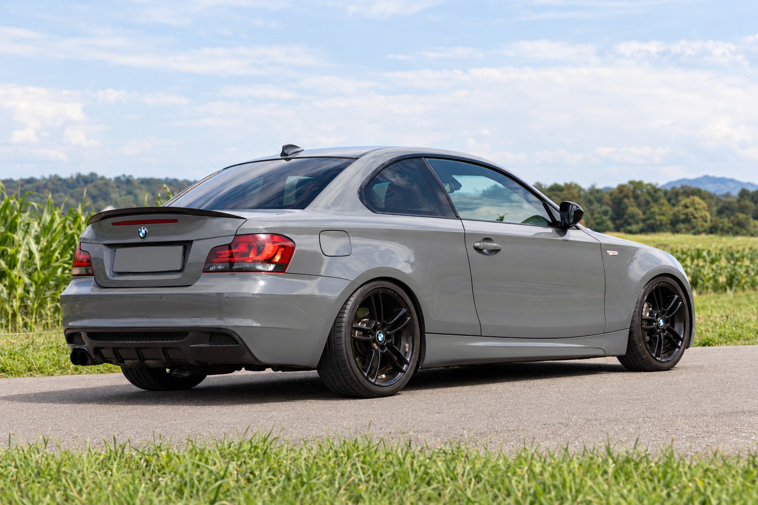 BMW 135i-image-2