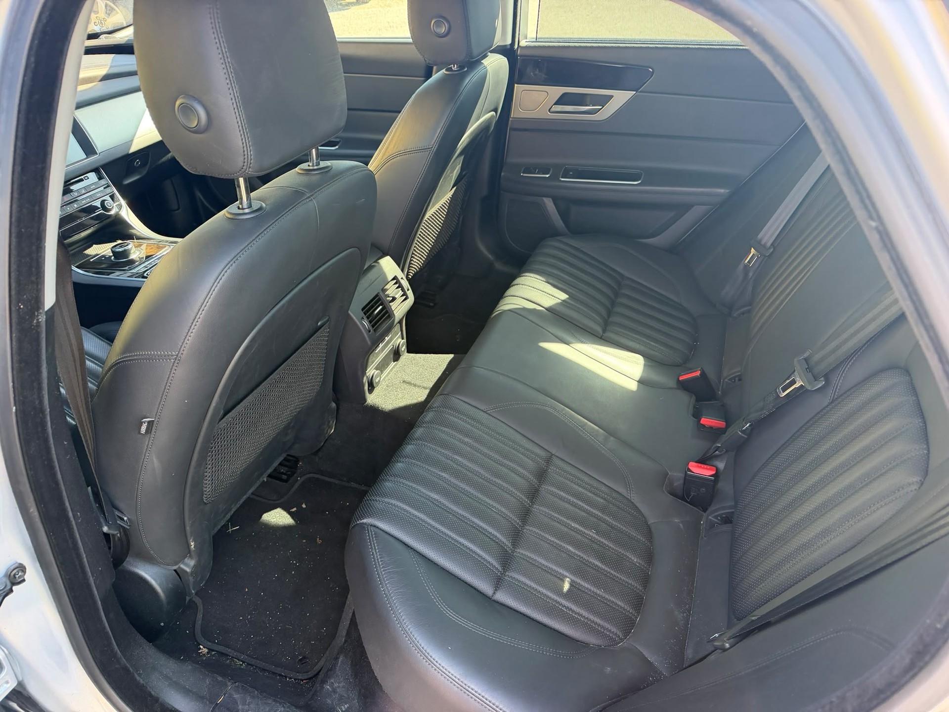 JAGUAR XF 35t Prestige AWD-image-9