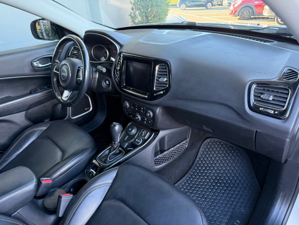 JEEP Compass 1.4 Turbo Limited AWD 9ATX-image-8