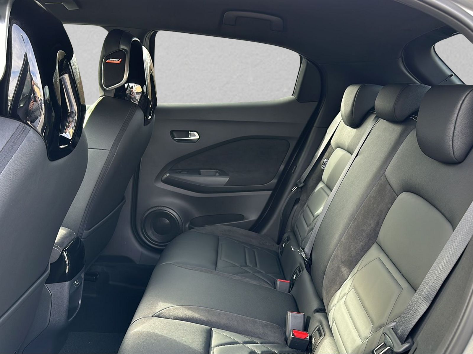 NISSAN Juke 1.6 Hybrid N-Design Automat-image-6
