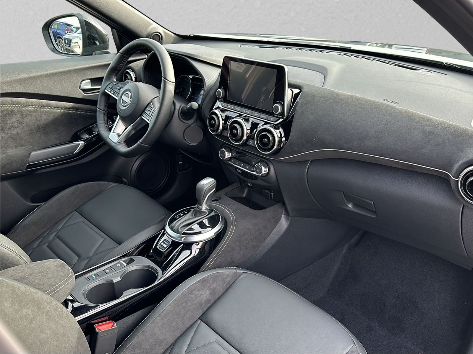 NISSAN Juke 1.6 Hybrid N-Design Automat-image-5