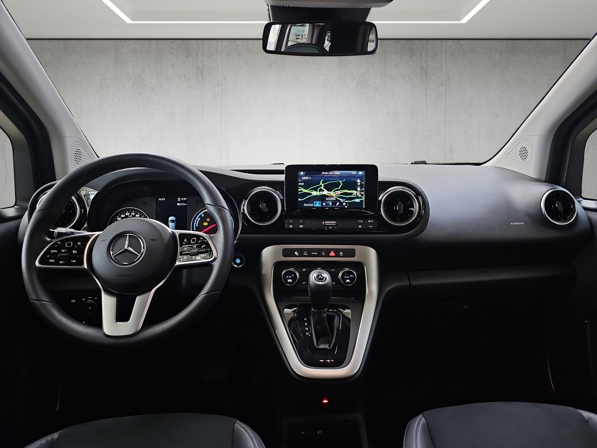 MERCEDES-BENZ EQT Standard-image-5