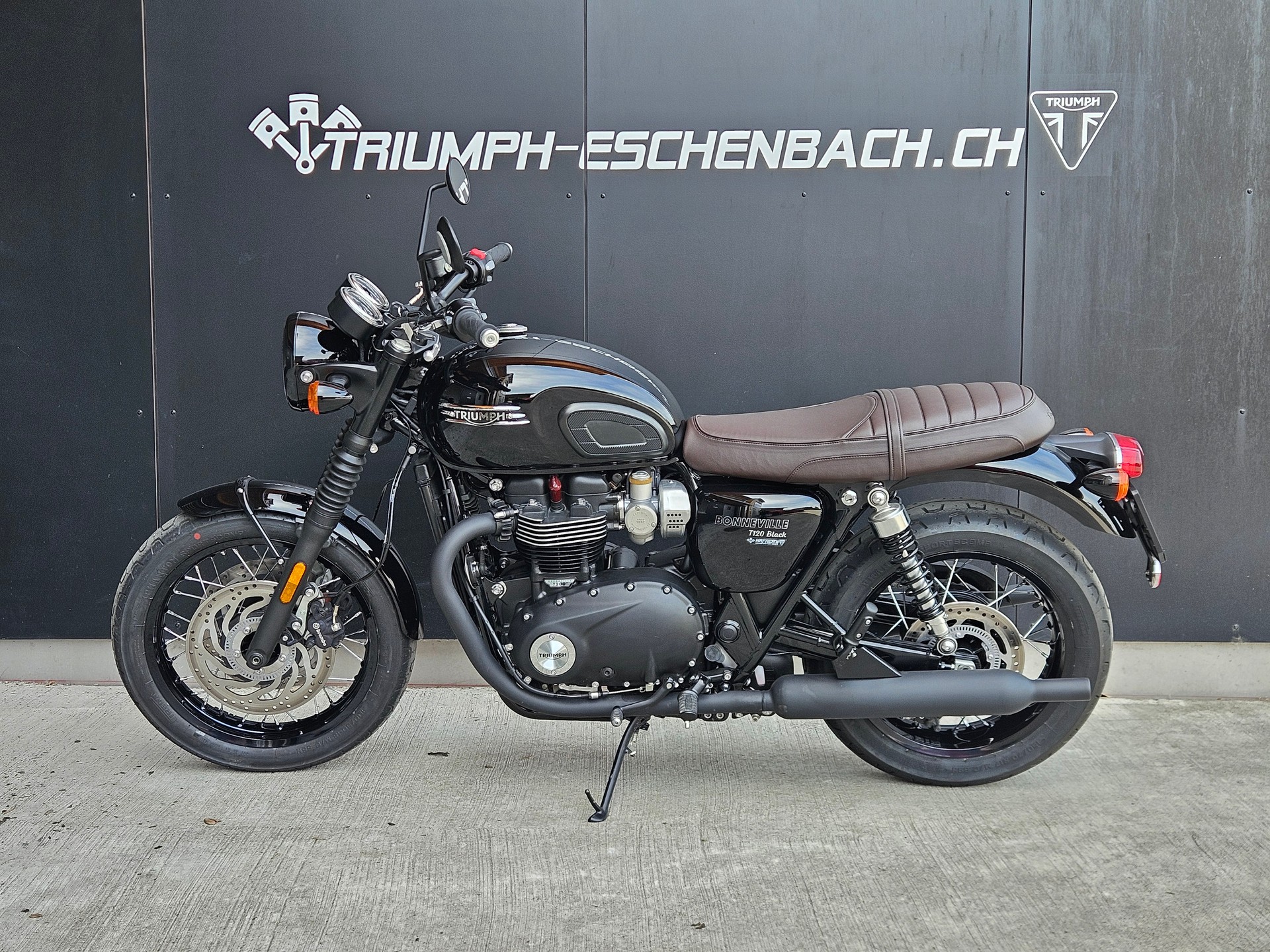 TRIUMPH Bonneville T120 Black-image-1