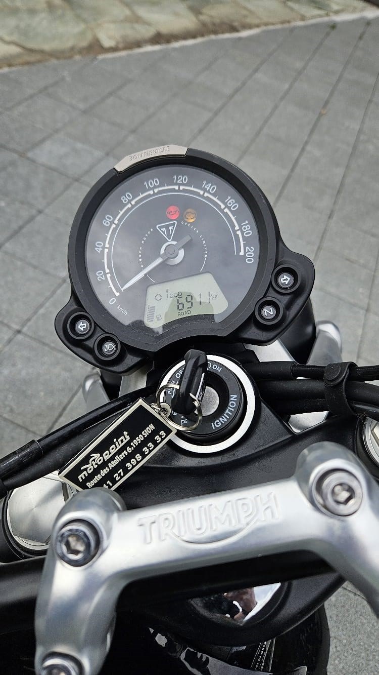 TRIUMPH Street Twin 900 i-image-7
