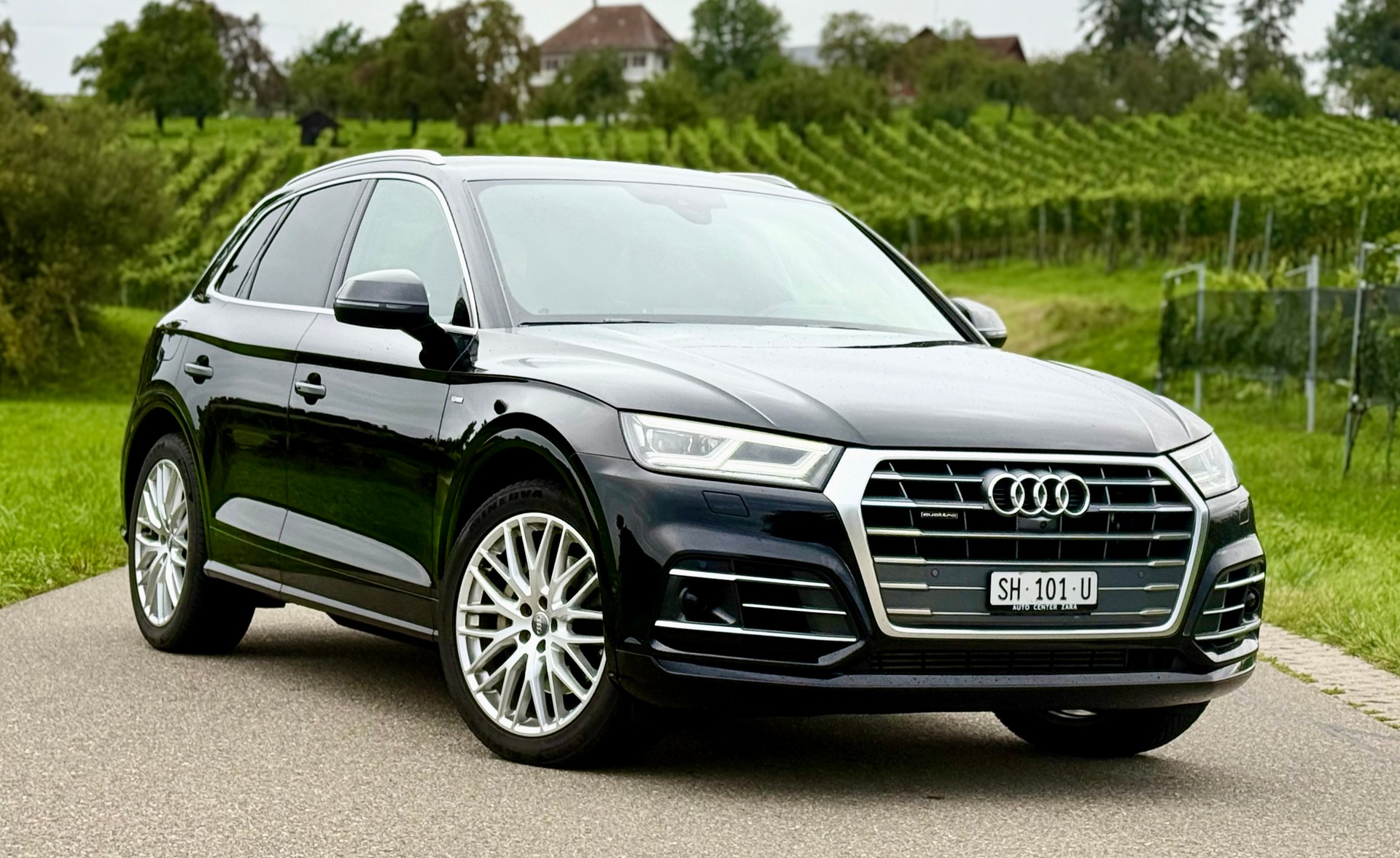 AUDI Q5 3.0 TDI sport quattro *S LINE*