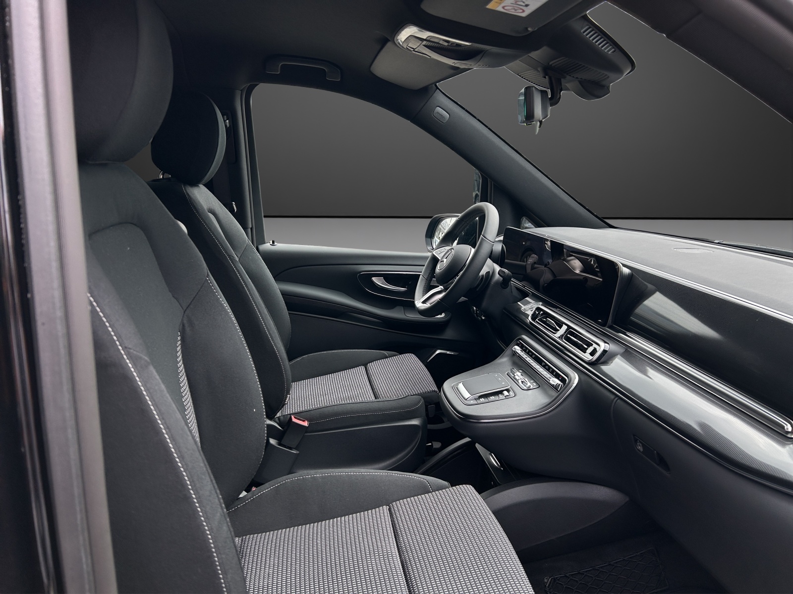 MERCEDES-BENZ V 300 d lang 4Matic 9G-Tronic-image-9