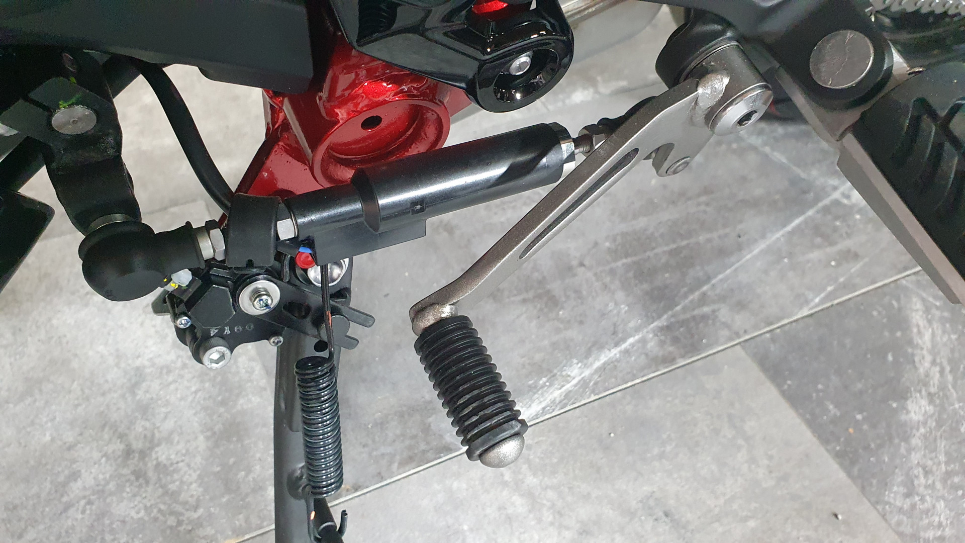 KAWASAKI Z 900-image-5