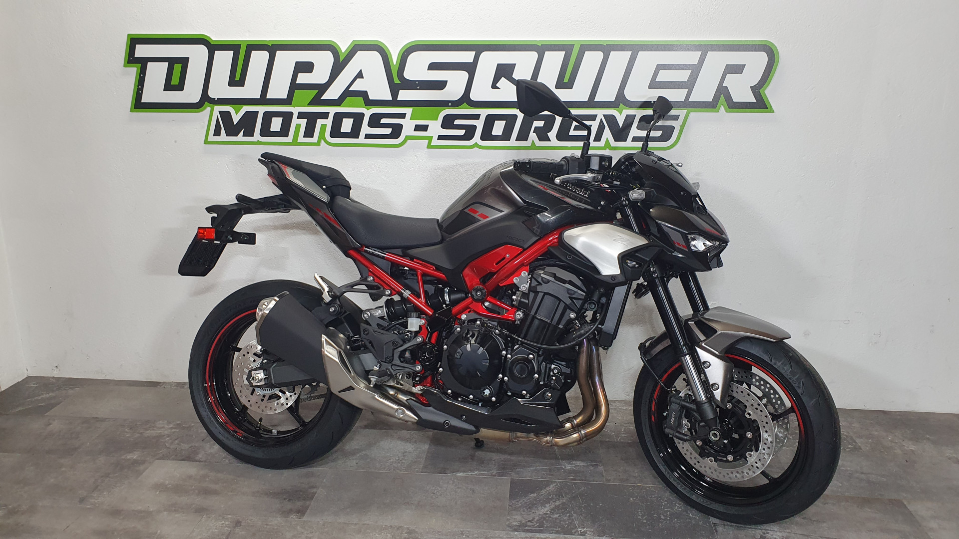 KAWASAKI Z 900-image-1