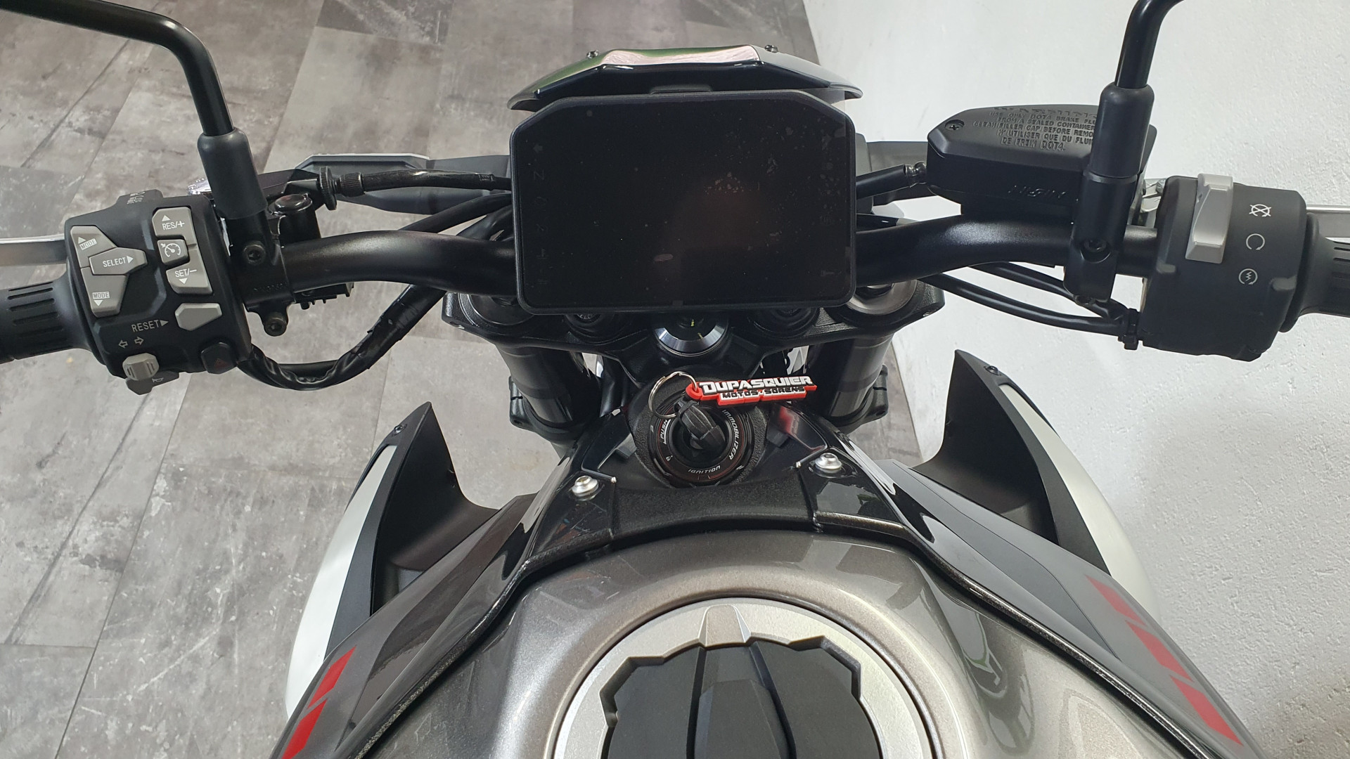 KAWASAKI Z 900-image-3