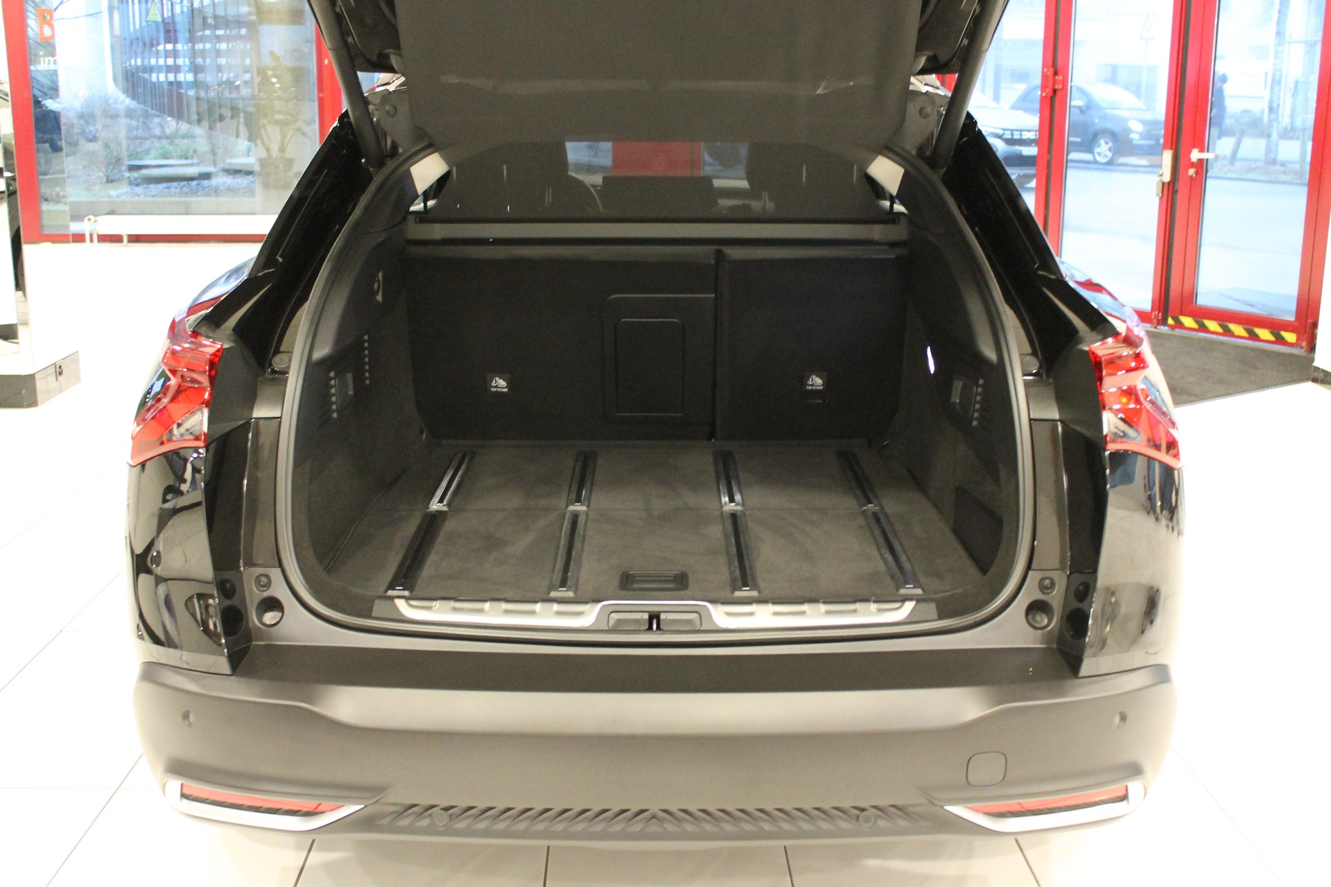 CITROEN C5 X 1.6i PHEV Shine Pack e-EAT8-image-6