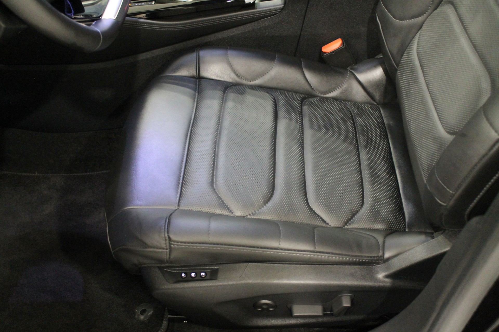 CITROEN C5 X 1.6i PHEV Shine Pack e-EAT8-image-10