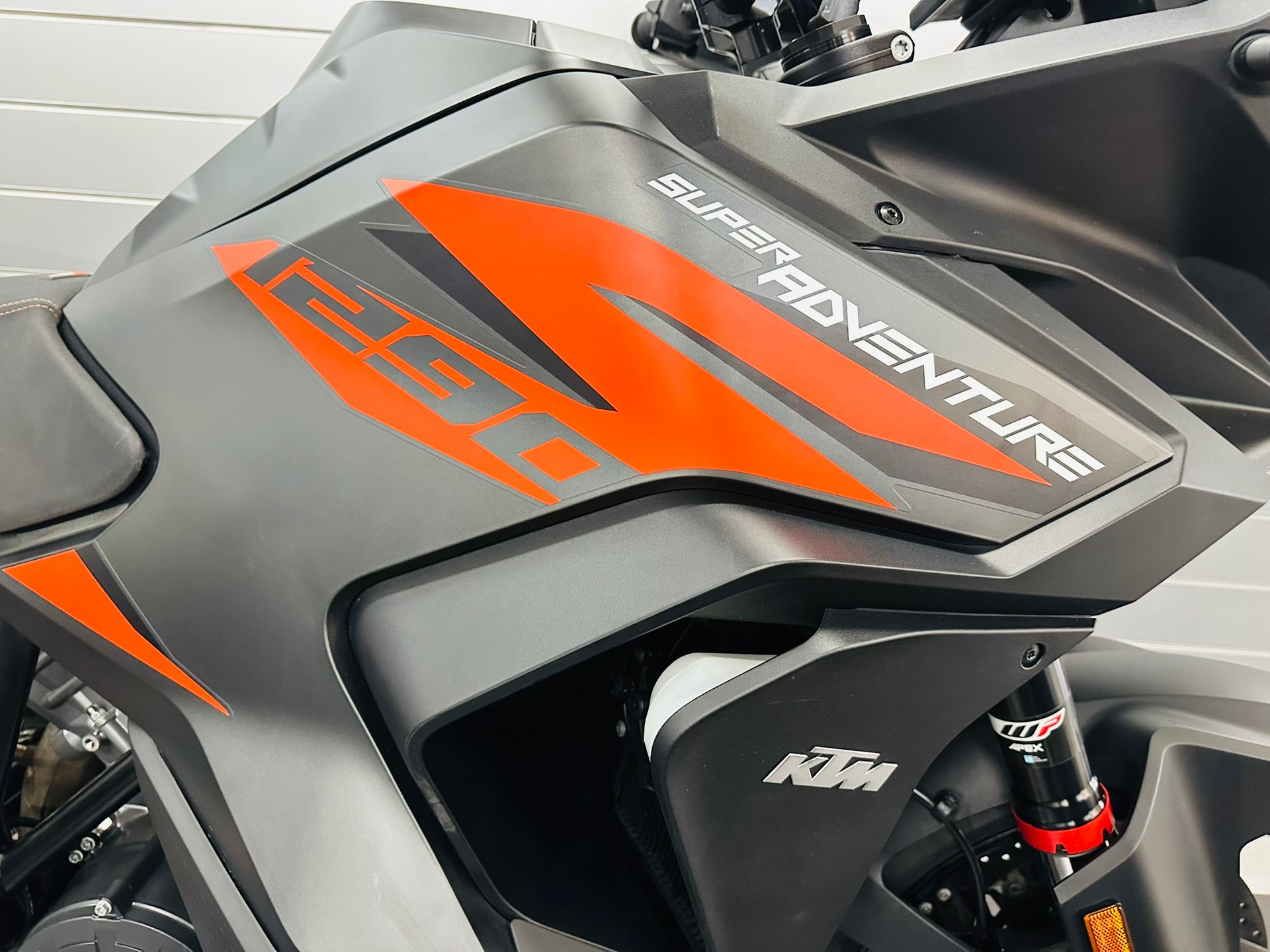 KTM 1290 Super Adventure S-image-1