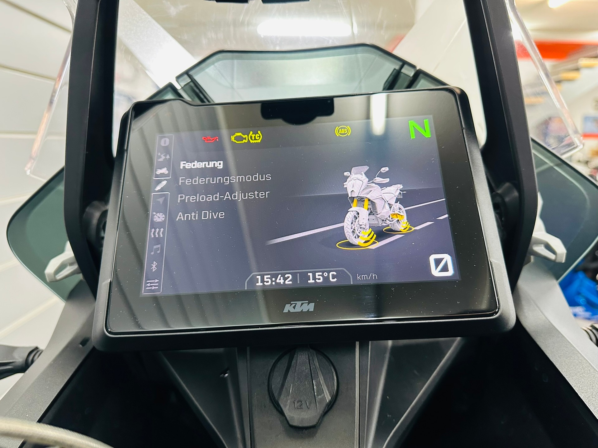 KTM 1290 Super Adventure S-image-10