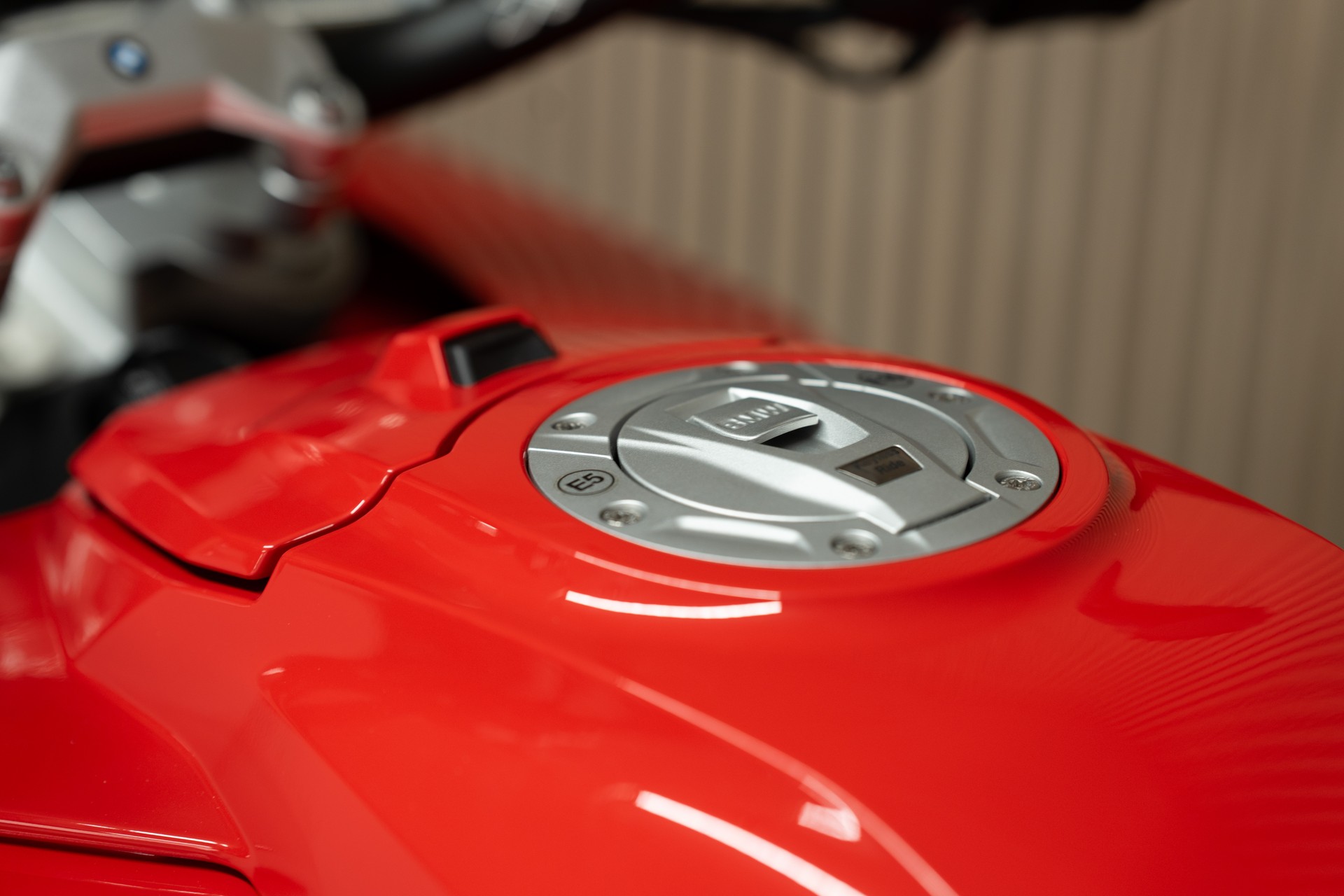 BMW S 1000 XR-image-2