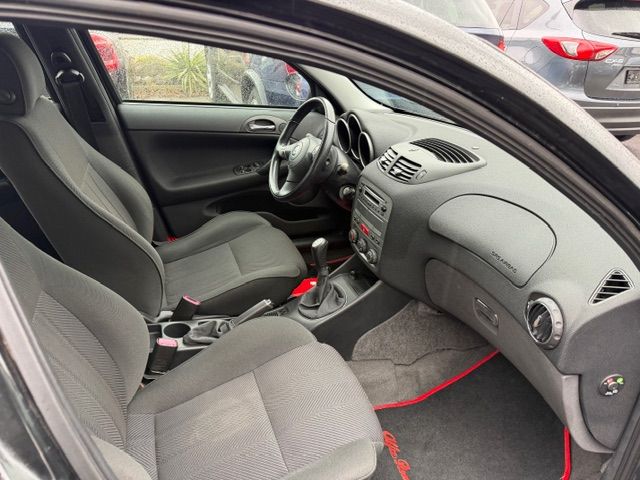 ALFA ROMEO 147 1.6 TS 16V Progression-image-9