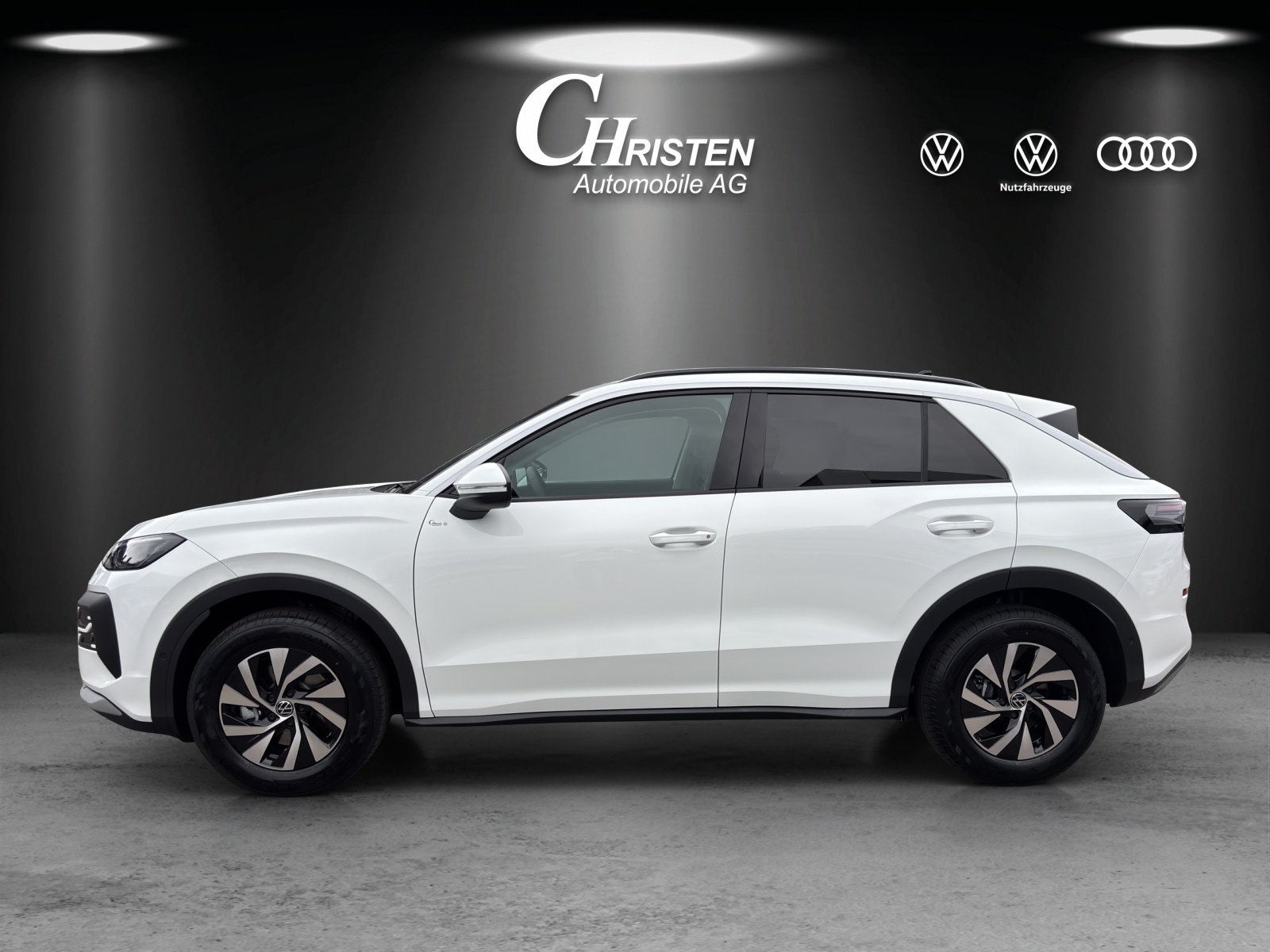VW T-Roc 1.5 eTSI mHEV Life DSG-showroom-element-1