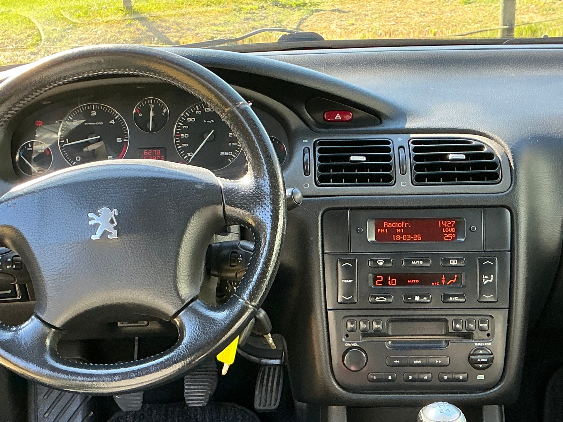 PEUGEOT 406 Coupé 2.2 HDI-image-2