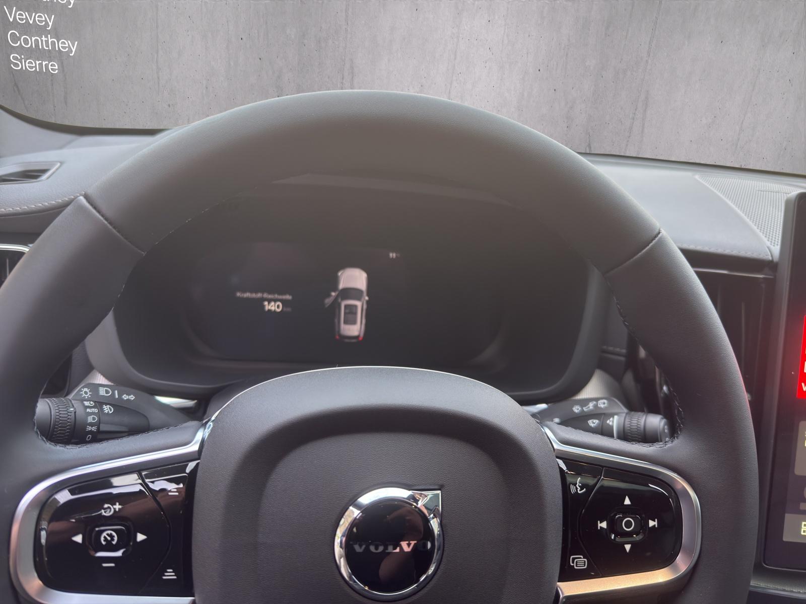 VOLVO XC60 B5 Benzin Mild Hybrid AWD Black Edition Geartronic-image-15