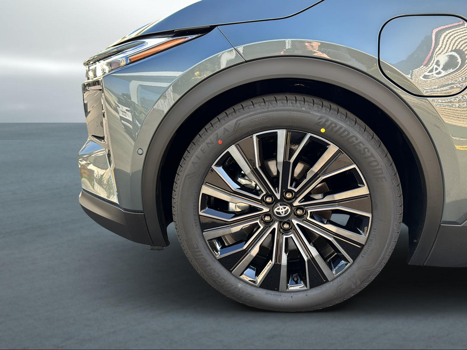 TOYOTA C-HR+ 77 kWh Premium AWD-image-9