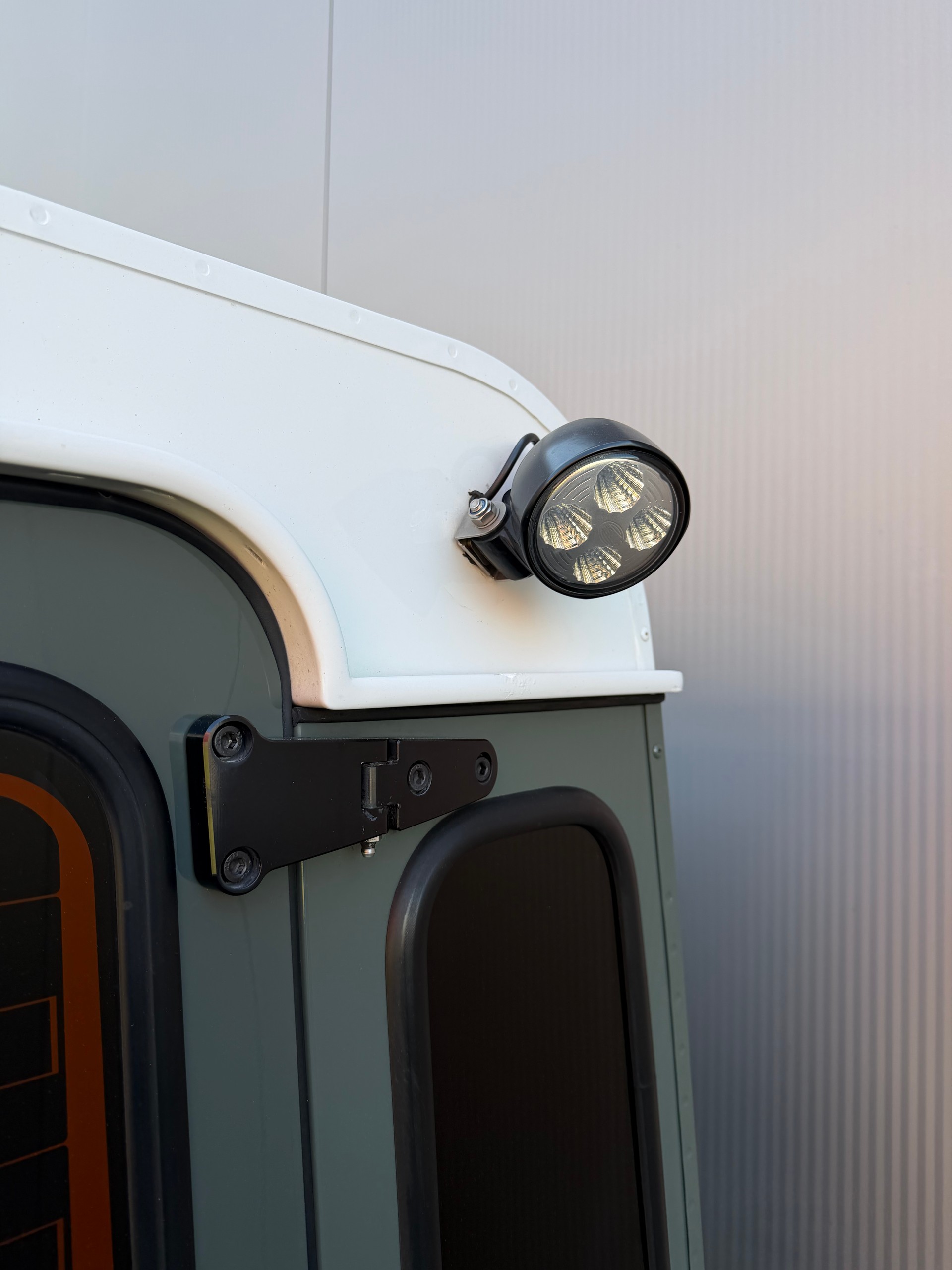 LAND ROVER Defender 90 TD4 RECARO Special-image-13